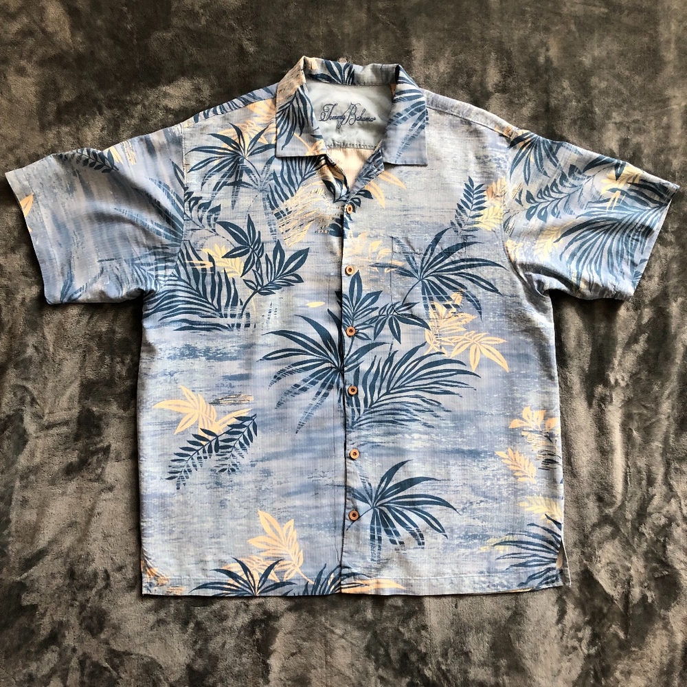 Tommy Bahama Blue Leaf Print Shirt Button Down